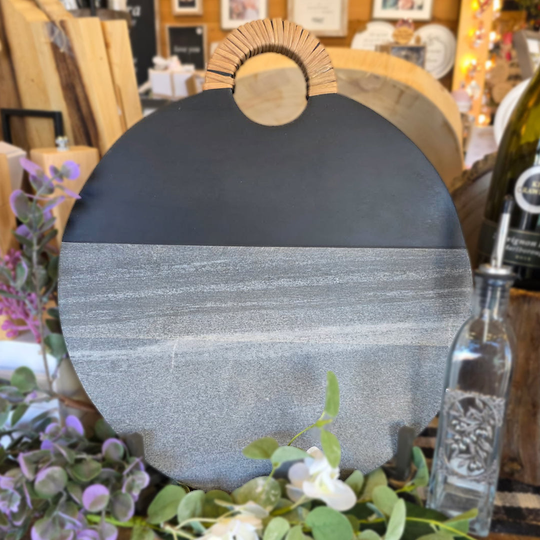Mr & Mrs | Family Name Personalized Wood & Marble Cutting Board  - 42210084R