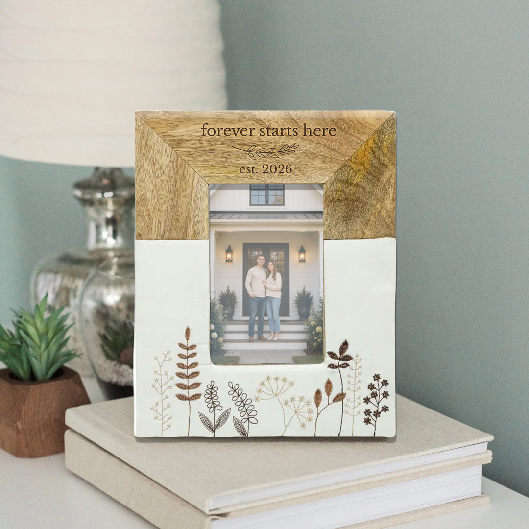 Personalized Engraved Mango Wood &amp; Embroidered Linen 4x6 Photo Frame - FFRD11846