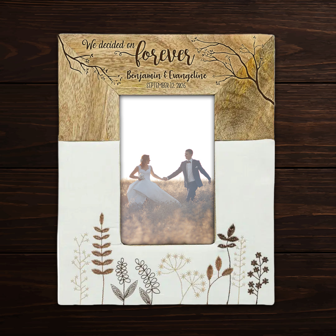 Personalized Engraved Mango Wood &amp; Embroidered Linen 4x6 Photo Frame - FFRD11846