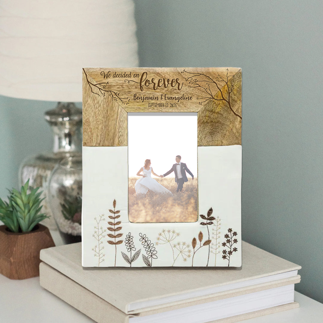 Personalized Engraved Mango Wood &amp; Embroidered Linen 4x6 Photo Frame - FFRD11846