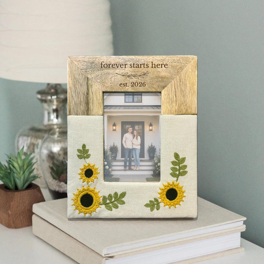 Personalized Engraved Mango Wood &amp; Embroidered Linen 4x6 Photo Frame - FFRD12063