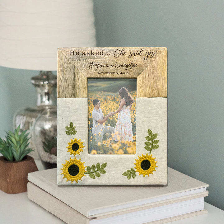 Personalized Engraved Mango Wood &amp; Embroidered Linen 4x6 Photo Frame - FFRD12063