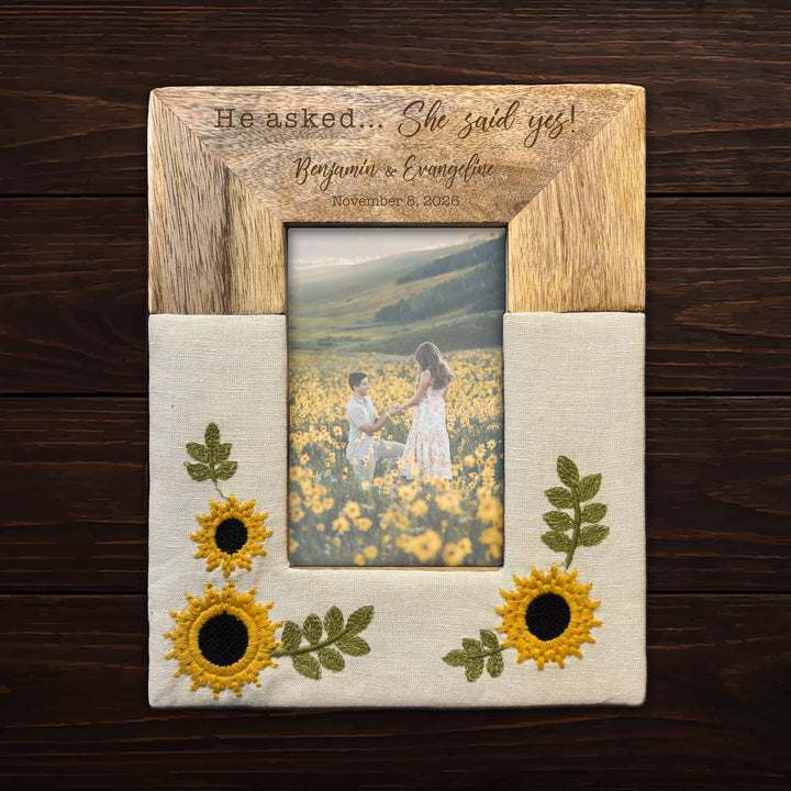 Personalized Engraved Mango Wood &amp; Embroidered Linen 4x6 Photo Frame - FFRD12063